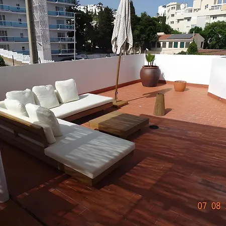 Large Terrace -side