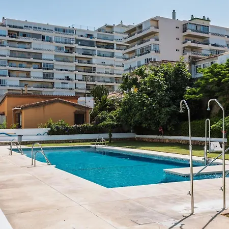 Large Terrace -side Apartment *