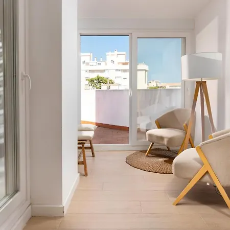 Large Terrace -side Apartment